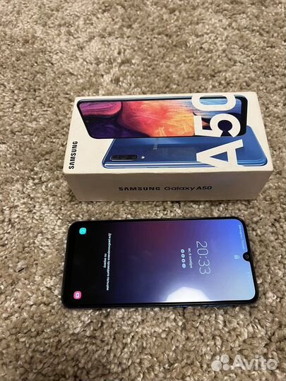 Телефон Samsung