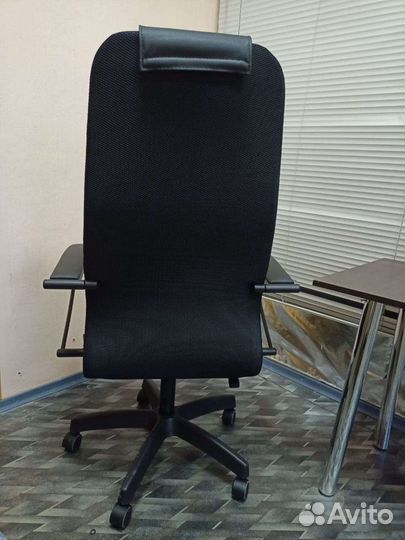 Компьютерный стул