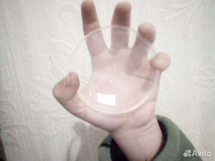 Банка из по чипсов пустая