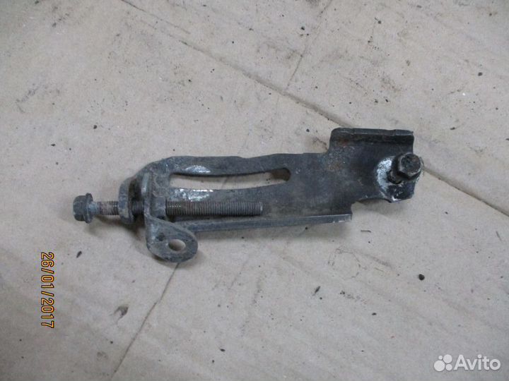 Кронштейн генератора Тойота Королла 150