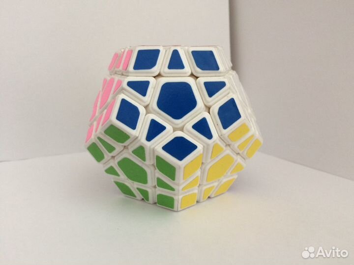 Головоломка мегаминкс