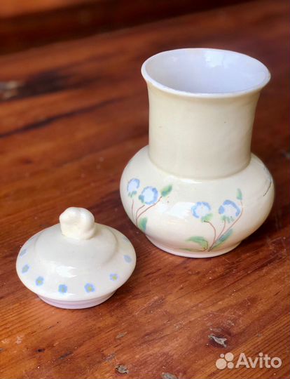 Керамический кувшин