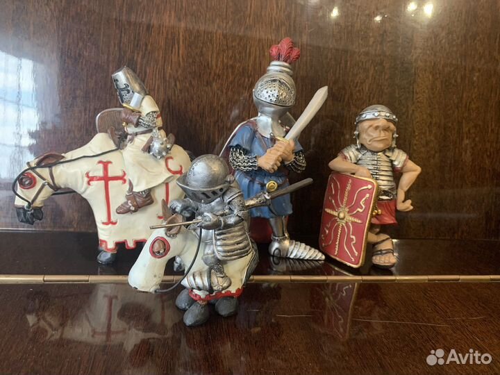 Набор фигурок рыцари