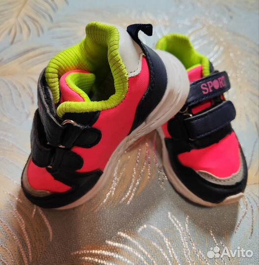 Кроссовки детские 21 размер