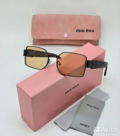 Солнцезащитные очки женские Miu Miu