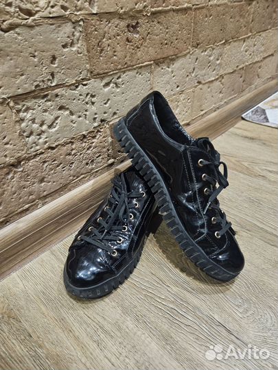 Кеды лаковые женские