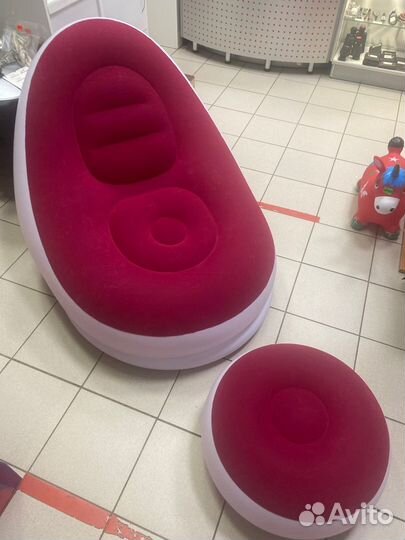 Надувное кресло с пуфиком
