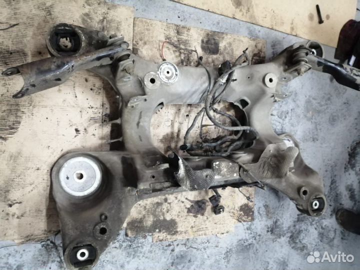 Range Rover подрамник