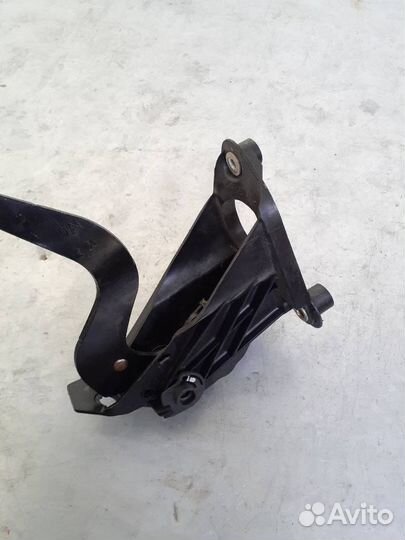 Педаль сцепления Renault Laguna 2 2004 8200019163