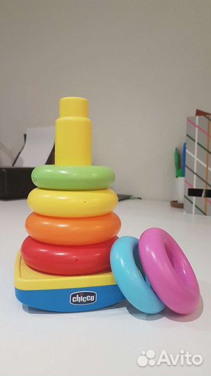 Пирамидка базовая Chicco Башня с колечками