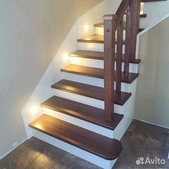 Лестница на второй этаж на заказ
