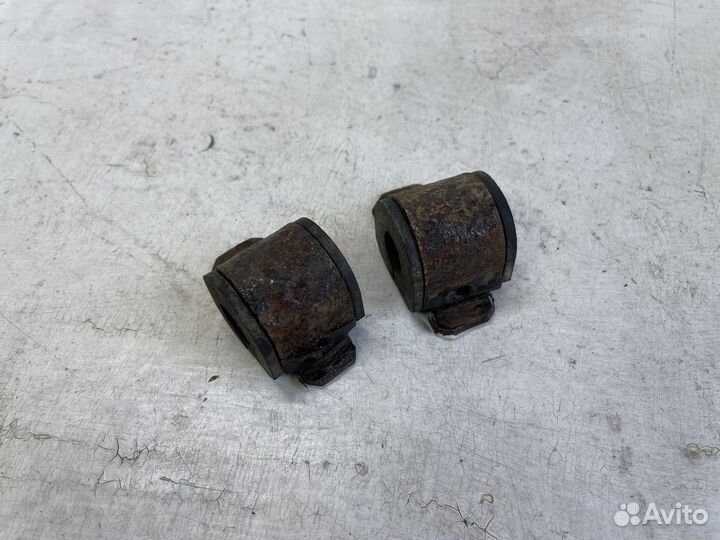 Скобы заднего стабилизатора для Opel Vectra C