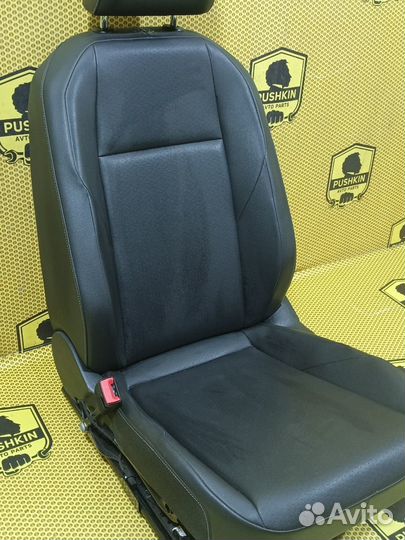 Сиденье переднее левое Volkswagen Jetta JEM dgxa