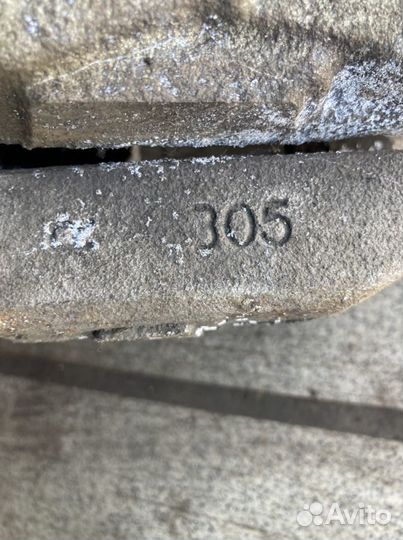 Суппорт передний левый правый Jaguar 305mm