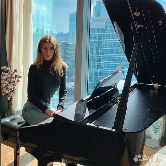 Преподаватель фортепиано и сольфеджио