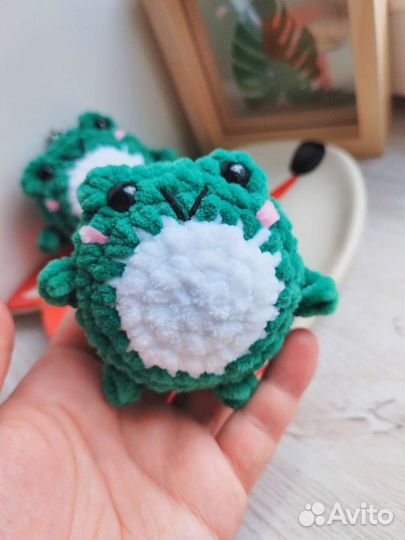 Лягушка жабка брелок на рюкзак/ключи/сумку/коляску