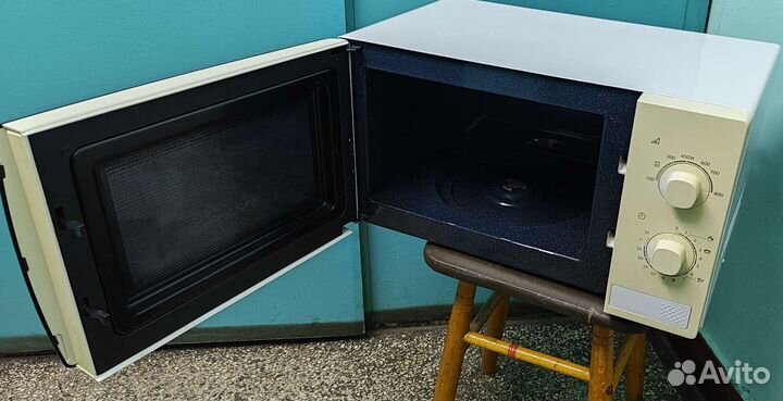 Микроволновая печь Samsung ME81KRW-1