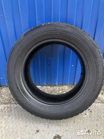 Goodyear Ice Navi Zea 215/60 R16