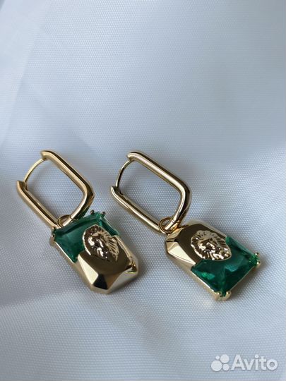 Стильные серьги