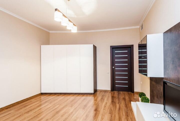 Шкаф двухстворчатый