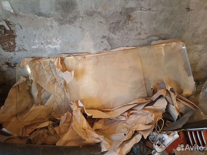 Заднее лобовое стекло на москвич