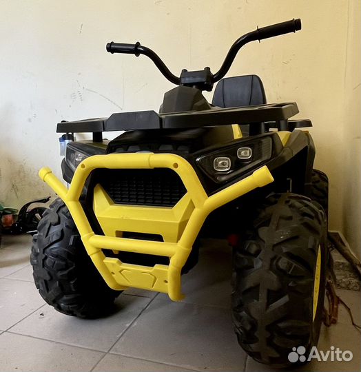 Детский квадроцикл на аккумуляторе