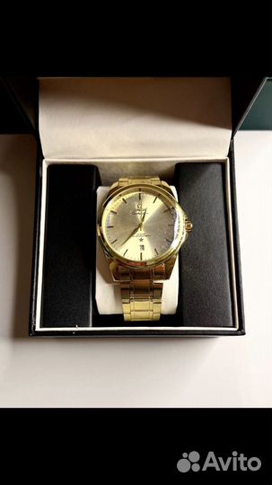 Механические часы с коробкой