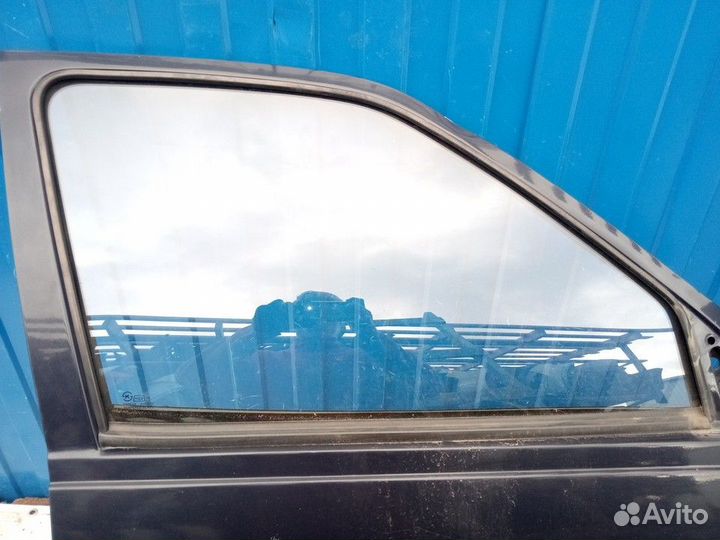 Стекло передней правой двери Daewoo Nexia