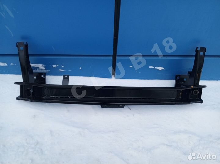 Усилитель бампера Volkswagen Jetta 7