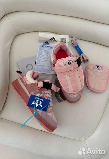 Кроссовки оптом