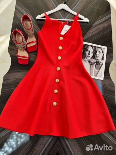 Потрясающее платье Balmain