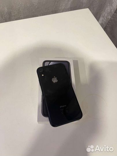 Телефон iPhone хр 128 гб