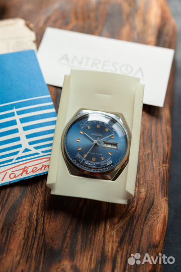 Часы Ракета вечный календарь с хранения nos