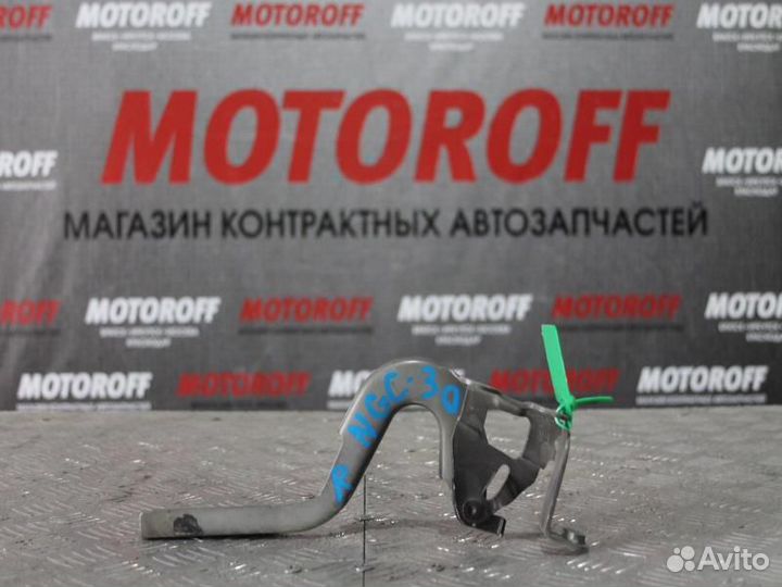 Шарнир капота Тойота Пассо KGC30/M600S правы А301