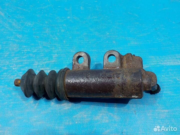 Рабочий цилиндр сцепления toyota Avensis (T250) 20