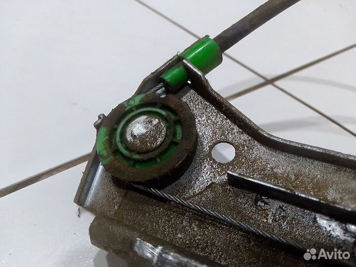 Стеклоподъемник механический задний правый