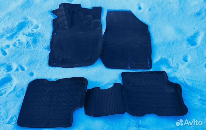 Коврики логан 2