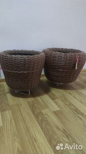 Кашпо для цветов из искусственного ротанга