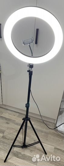 Кольцевая лампа 35 см