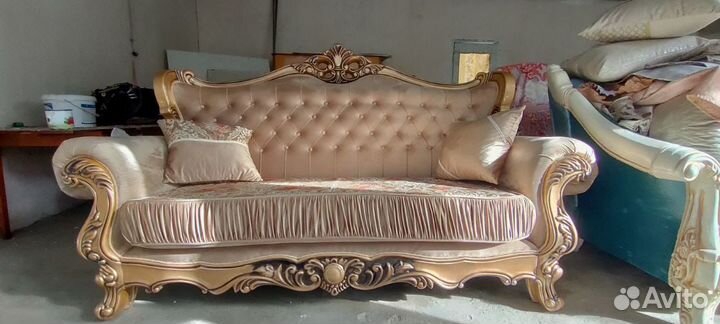 Диван и кресло