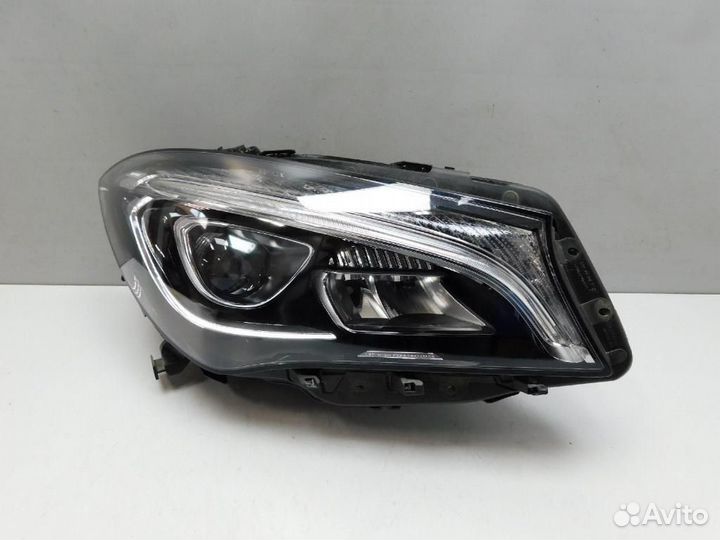 Фара правая Mercedes-Benz CLA-Class