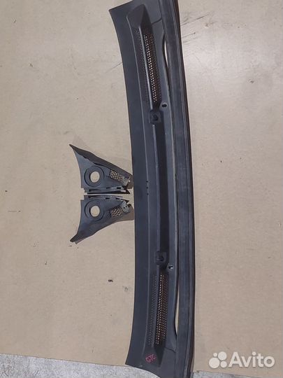 Жабо с уголками левый и правый Opel Astra GTC 2011