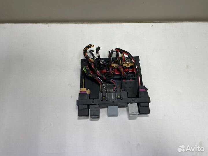 Блок бортовой сети Фольксваген Пассат Б6