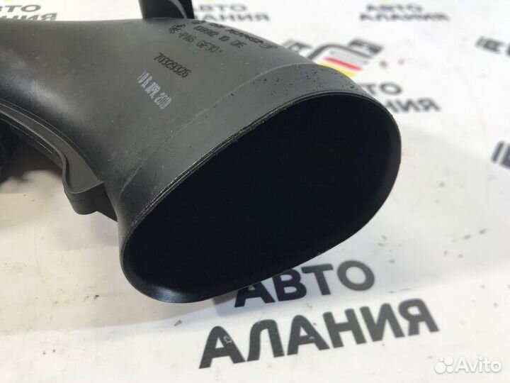 Патрубок воздушного фильтра Bmw 7-Series