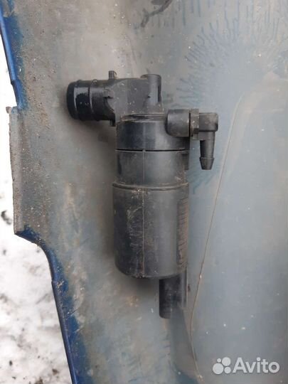 Peugeot 107 моторчик стеклоомывательной жидкости