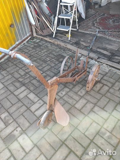 Конный плуг