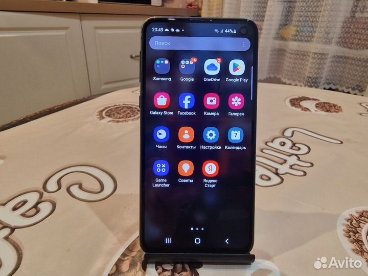 Samsung Galaxy S10e, 8/128 ГБ