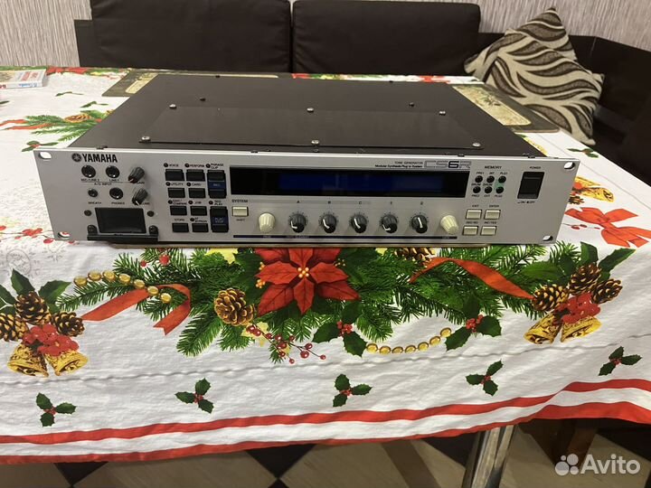 Yamaha CS6r