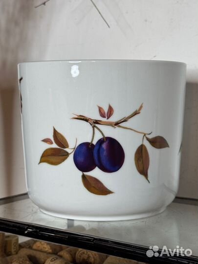 Кашпо Evesham Royal Worcester фарфор. Англия