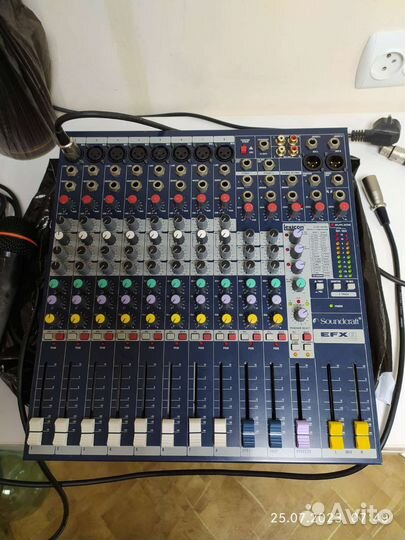 Микшерный пульт behringer 1832 и soundcraft efx8